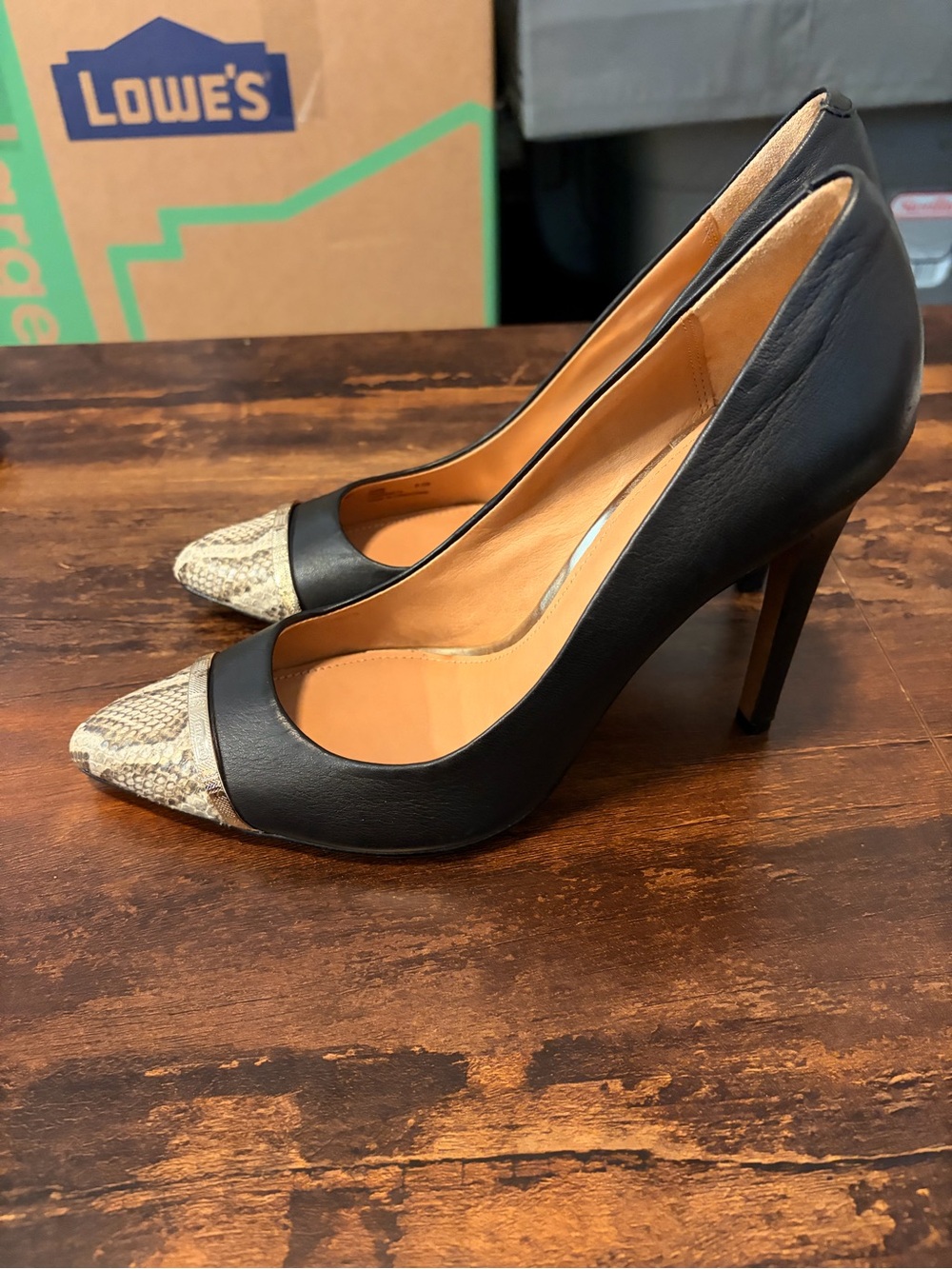 Coach Black Leather Snakeskin Cap Toe Pumps Heels 8.5 - Picture 3 of 6